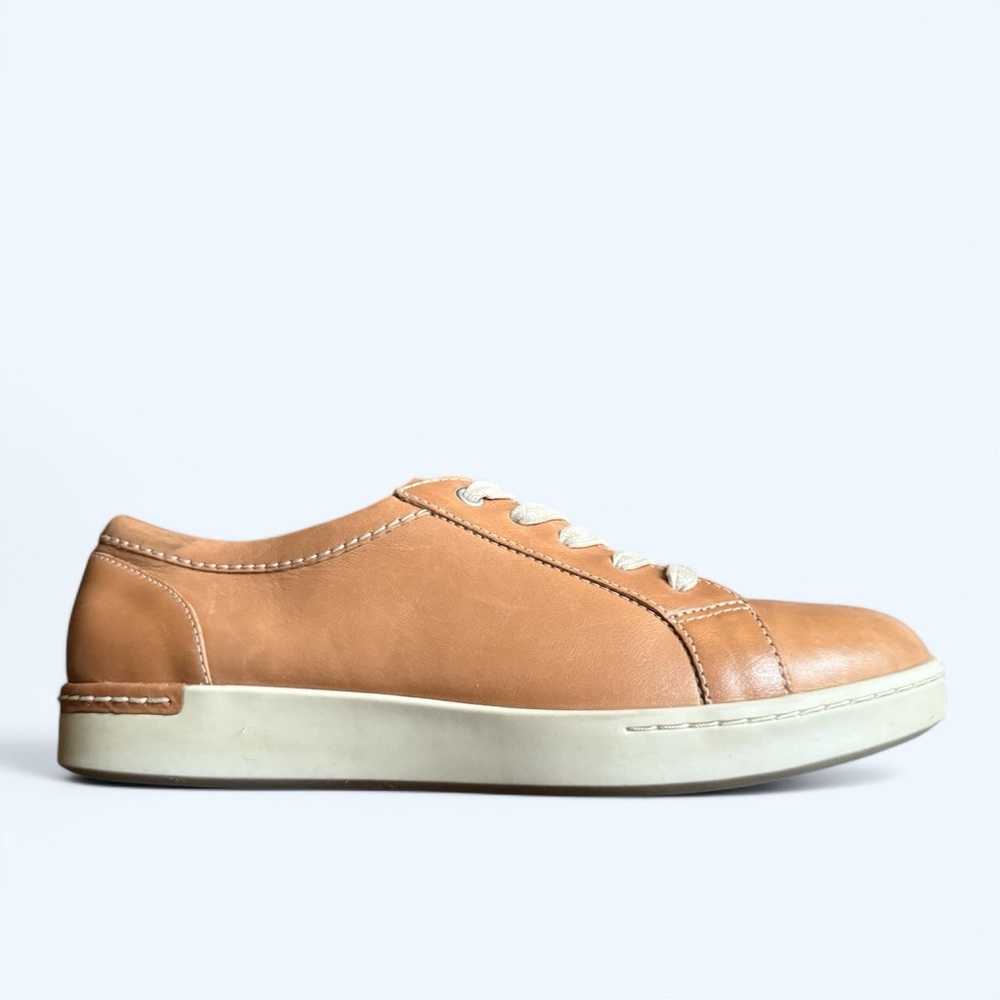 CLARK’S Tan Leather Women’s Shoes • Size 9